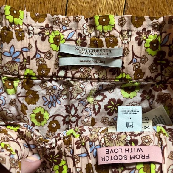SCOTCH AND SODA, WOMEN'S FLORAL SHORTS (FLORAL BROWN) - Picture 4 of 4